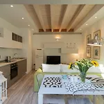 White Suite With Private Terrace By Rent All Como