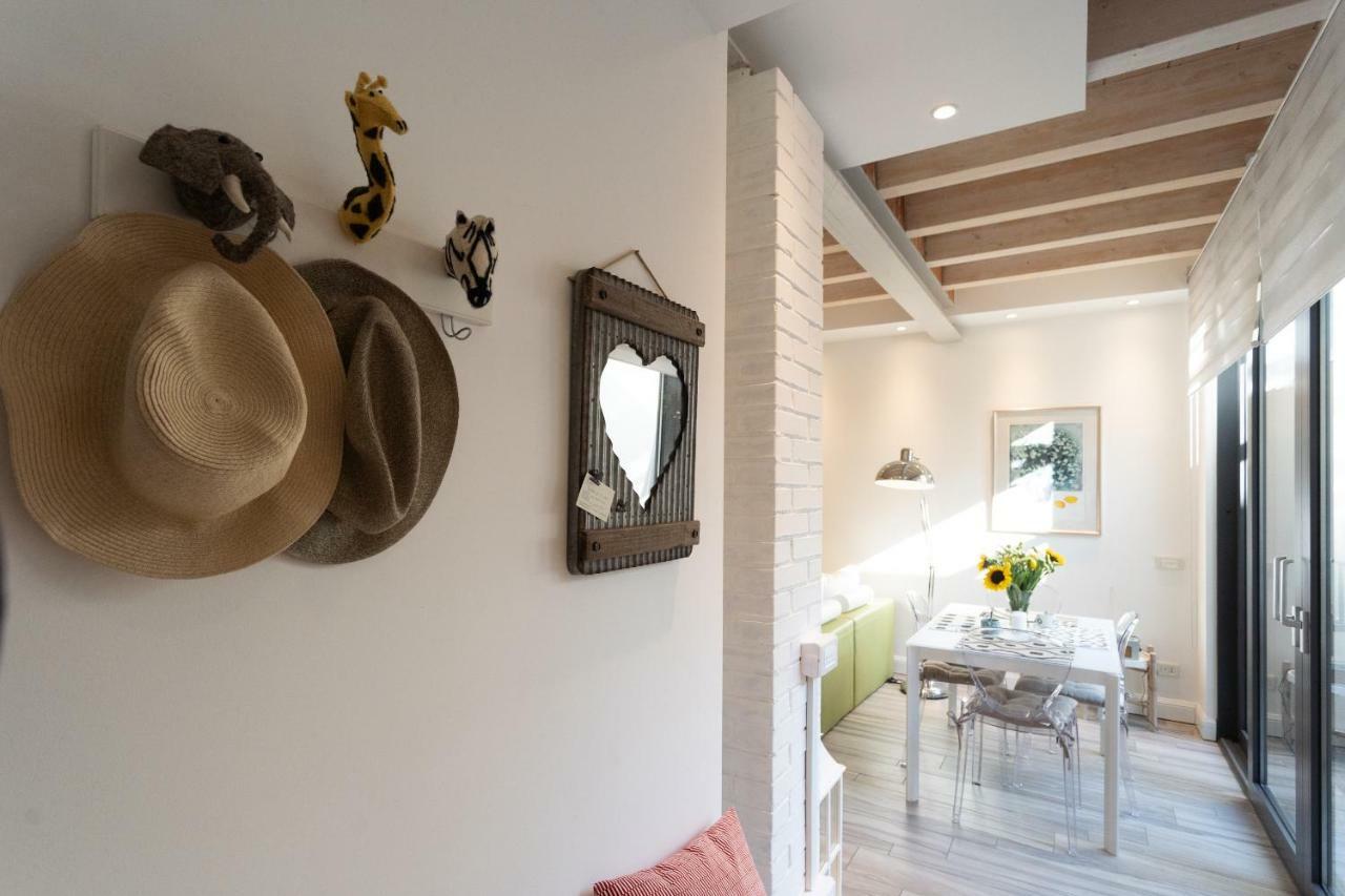 Appartamento White With Private Terrace By Rent All Côme