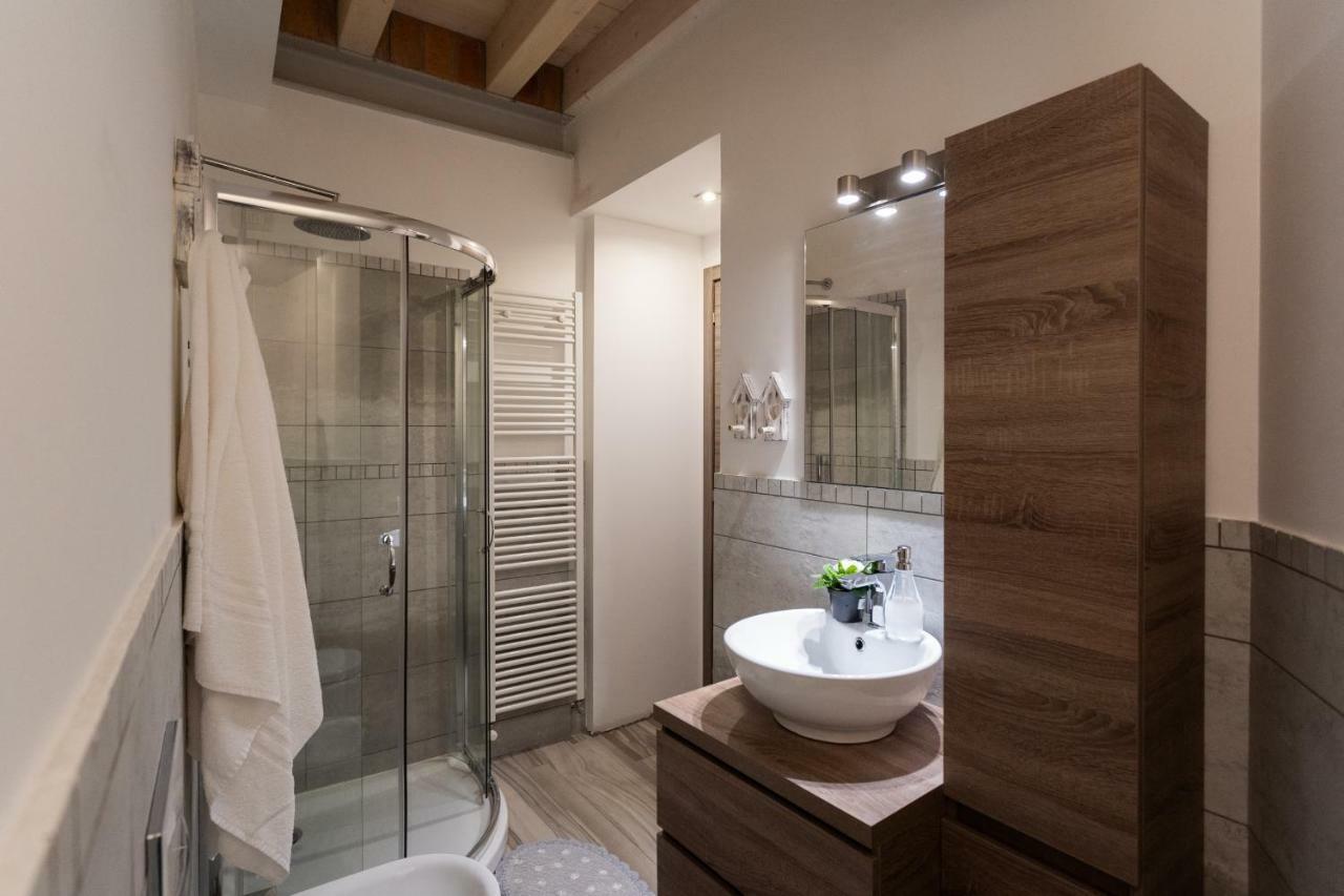 White With Private Terrace By Rent All * Côme