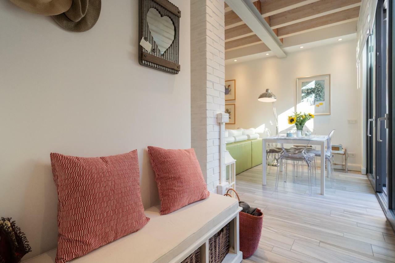 Appartamento White With Private Terrace By Rent All Côme