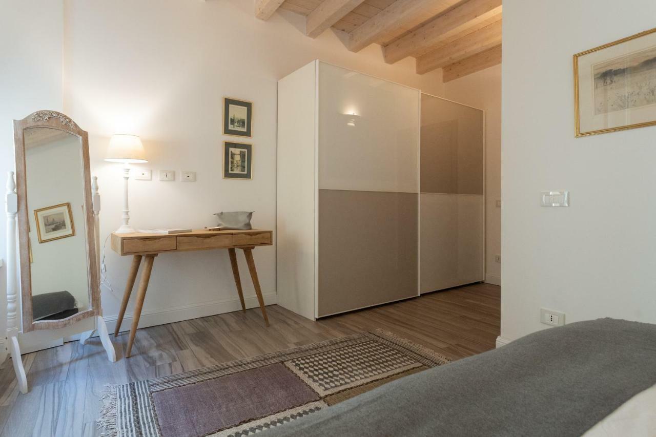 White With Private Terrace By Rent All Appartamento *